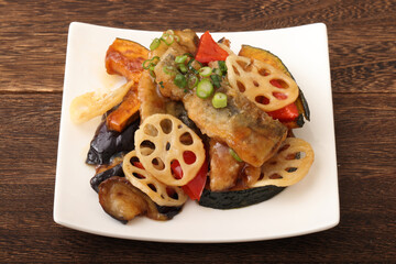 さんまと野菜の黒酢あんかけ