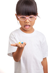 girl don't like medicine capsule
