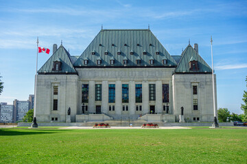 Supreme Court of Canada Building on Sunny Summer Day - obrazy, fototapety, plakaty
