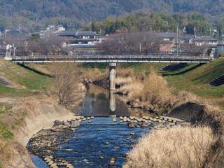 奈良を流れる竜田川と橋の風景