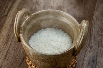 炊きたてご飯　土鍋ご飯