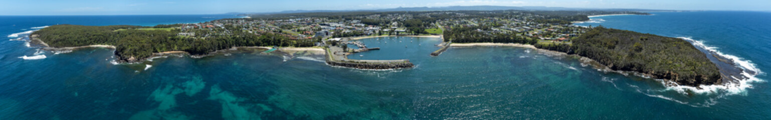 Fototapeta na wymiar Aerial panorama of the harbour at Ulladulla, NSW, Australia
