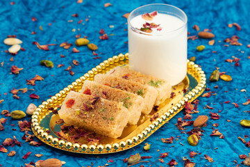 Milkcake Kalakand Burfi Or Alwar Ka Mawa Barfi Mithai Is Made Of Khoya Mawa Malai Badam Khoa Ghee Mava Badaam Kaju Pista Is Enjoyed On Deepawali, Dussehra, Navaratri, Rakshabandhan, Rakhi Janmasthami