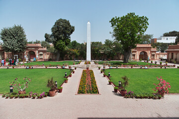 Obraz premium The garden of Mohatta Palace Museum in Karachi, Pakistan