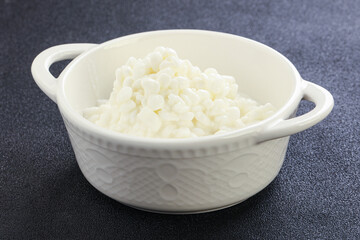 Dietary granulated cottage cheese for breakfast