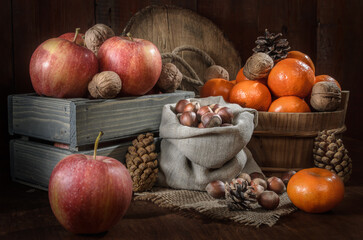 nuts and other fruits