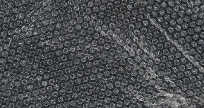 Zoom and rotation of packaging film with air bubbles