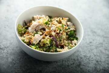 Quinoa bowl with chicken and vegetables
