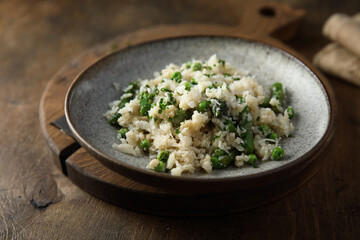 Homemade cauliflower rice with green pea
