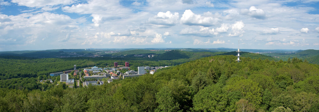 Blick vom Schwarzenbergturm im Stadtwald auf das Universitätsgelände Saarbrücken , Campus, Panorama