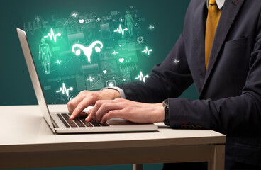 hand browsing on the internet for medical issues