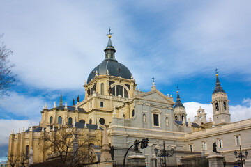 Fototapeta na wymiar Almudena Cathedral in Madrid, Spain 