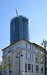 Fototapeta premium Historisches und Modernes Bauwerk in Düsseldorf, Nordrhein - Westfalen