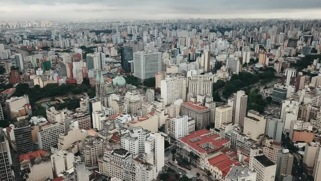 Aerial image of the city of São Paulo on a day-to-day life