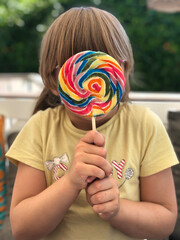Kind, Lutscher,  Zucker, Sucht, Übergewicht, Ernährung