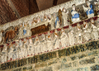 Vezzolano Abbey is an outstanding architectural complex of medieval Piedmont. Of particular interest is the arcade partition in the central nave of the basilica with reliefs of the 12th century