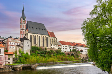 Fototapeta na wymiar St. Vitus church and Vltava river in Cesky Krumlov, Czech Republic