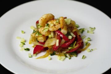 salad with shrimps and vegetables