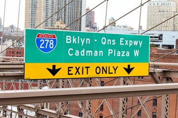 New York buildings Brooklyn bridge