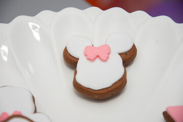 gingerbread in the shape of a mouse 