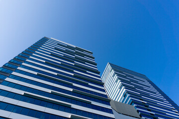 Fototapeta na wymiar Skyscrapers and refreshing blue sky scenery_50