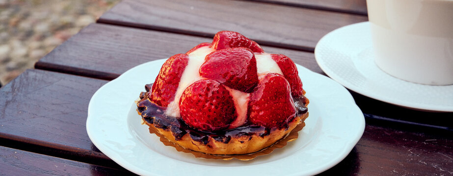 Erdbeere Torte mit Vanillepudding