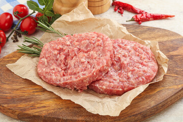Raw pork cutlet for burger