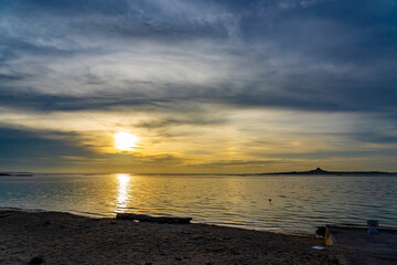 沖縄の海に沈む夕日