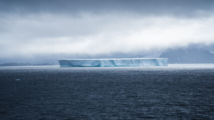 Eisscholle in der Antarktis