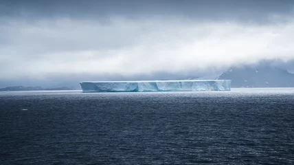 Fototapeten Eisscholle in der Antarktis © Jonas