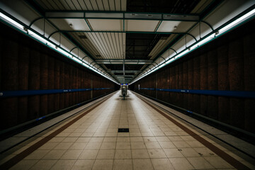 Fototapeta premium Underground tube