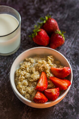 oatmeal with strawberries