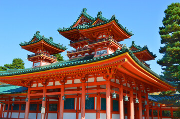 Naklejka premium 秋晴れの京都市平安神宮01