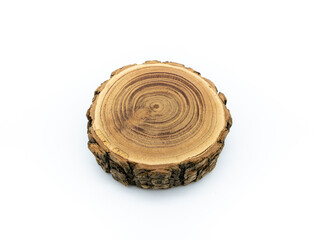 나무를 잘라서 만든 차 받침대