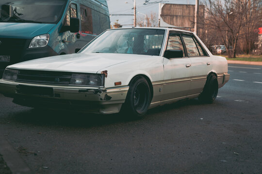 old japanese car, vintage car