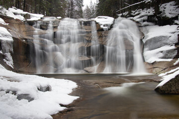 Obraz premium waterfall in winter