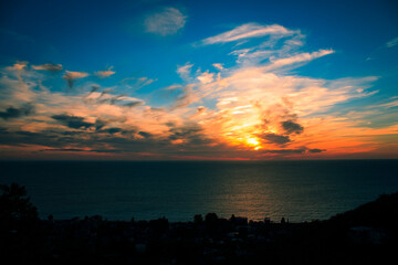 Obraz premium During a tour of Abkhazia, I photographed the sunset and the Black Sea from a height.