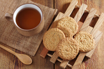 Obraz na płótnie Canvas Oat cookies and tea