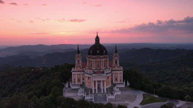 Alba alla Basilica di Superga Torino