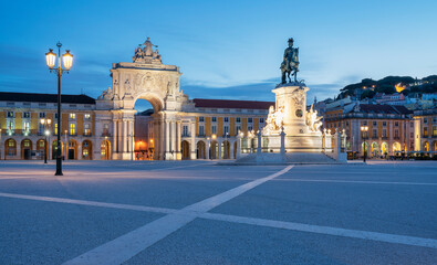Obraz premium view of the Commerce Square in Lisbon at blue hour - Portugal.