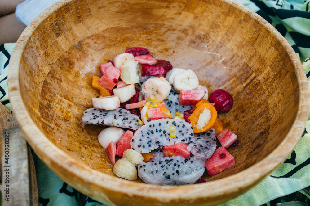 Wall mural A mixed fruits on a bowl for a picnic