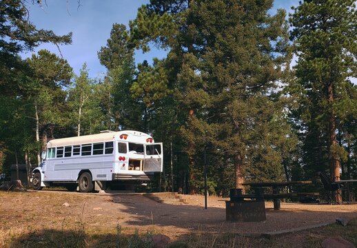 Skoolie camping 
