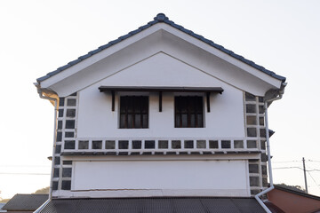 日本の岡山県笠岡市のとても古くて美しい建物