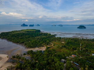 Fototapeta na wymiar Beautiful Railay beach in Krabi province, Thailand