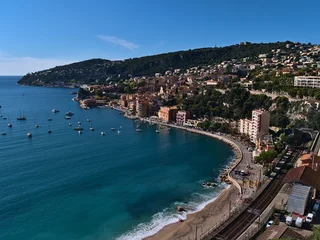 Cercles muraux Villefranche-sur-Mer, Côte d’Azur Belle vue sur la petite ville de Villefranche-sur-Mer sur la Côte d& 39 Azur sur la côte de la mer Méditerranée par une journée ensoleillée en automne.