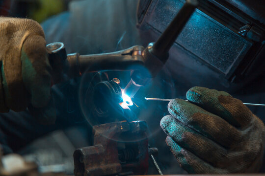 TIG welding of aluminum part for a passenger car