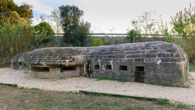 B&uacute;nker de la guerra civil espa&ntilde;ola cerca de la poblaci&oacute;n de Nules. Castell&oacute;n. Espa&ntilde;a. Europa