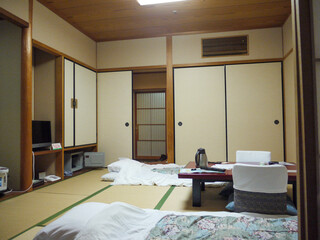 古い旅館の客室