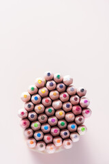 Top view of a set of colored pencils.