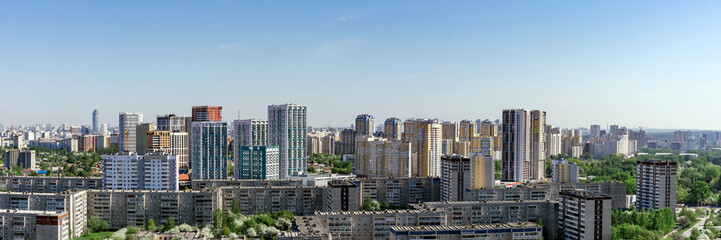Fototapeta na wymiar Dawn clouds over the metropolis of early sunrise Yekaterinburg